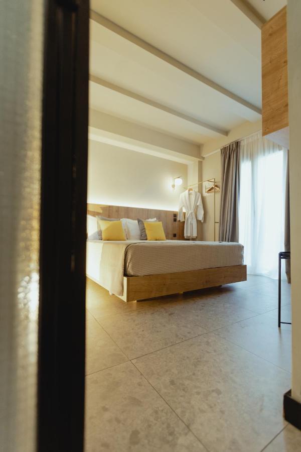 Metis Urbane Living Spaces Athen Exterior foto